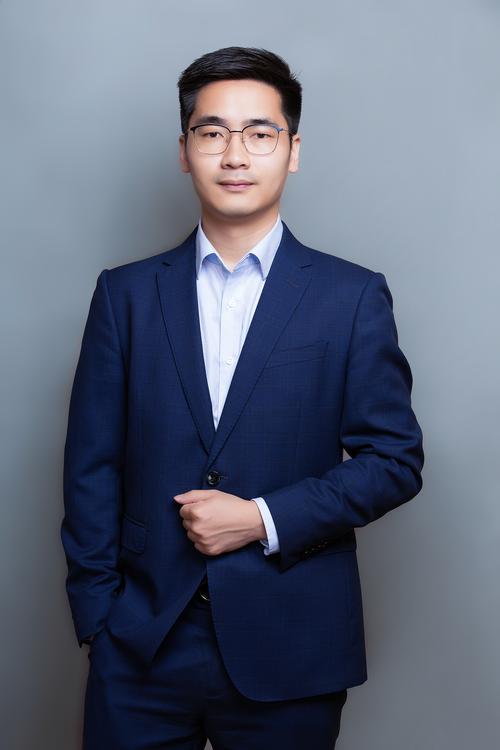 高启航 灯光与摄影艺术负责人